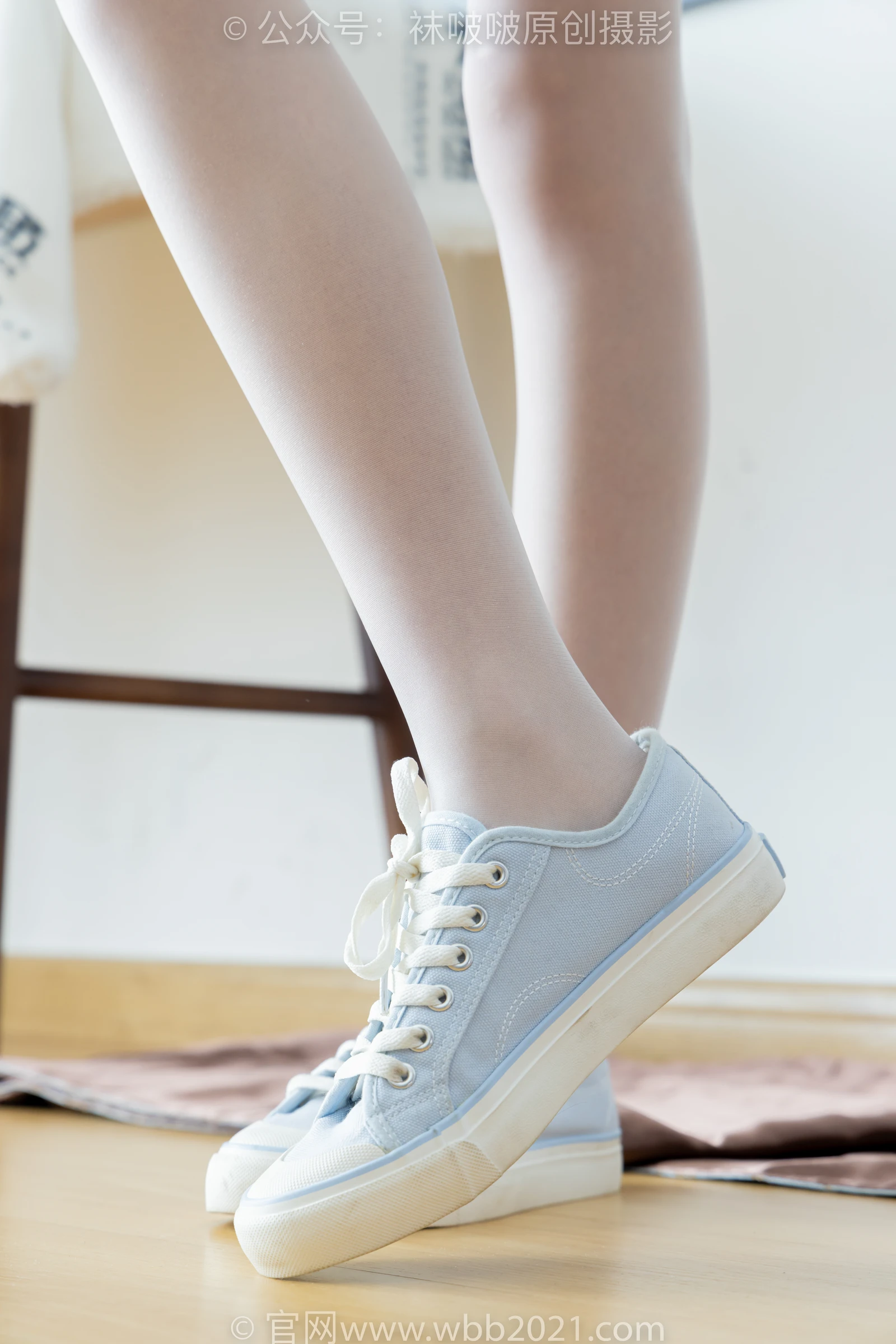 BoBoSocks袜啵啵-No.517-焦糖-帆布鞋,薄白丝-[147P1V-5.30GB]-6.webp